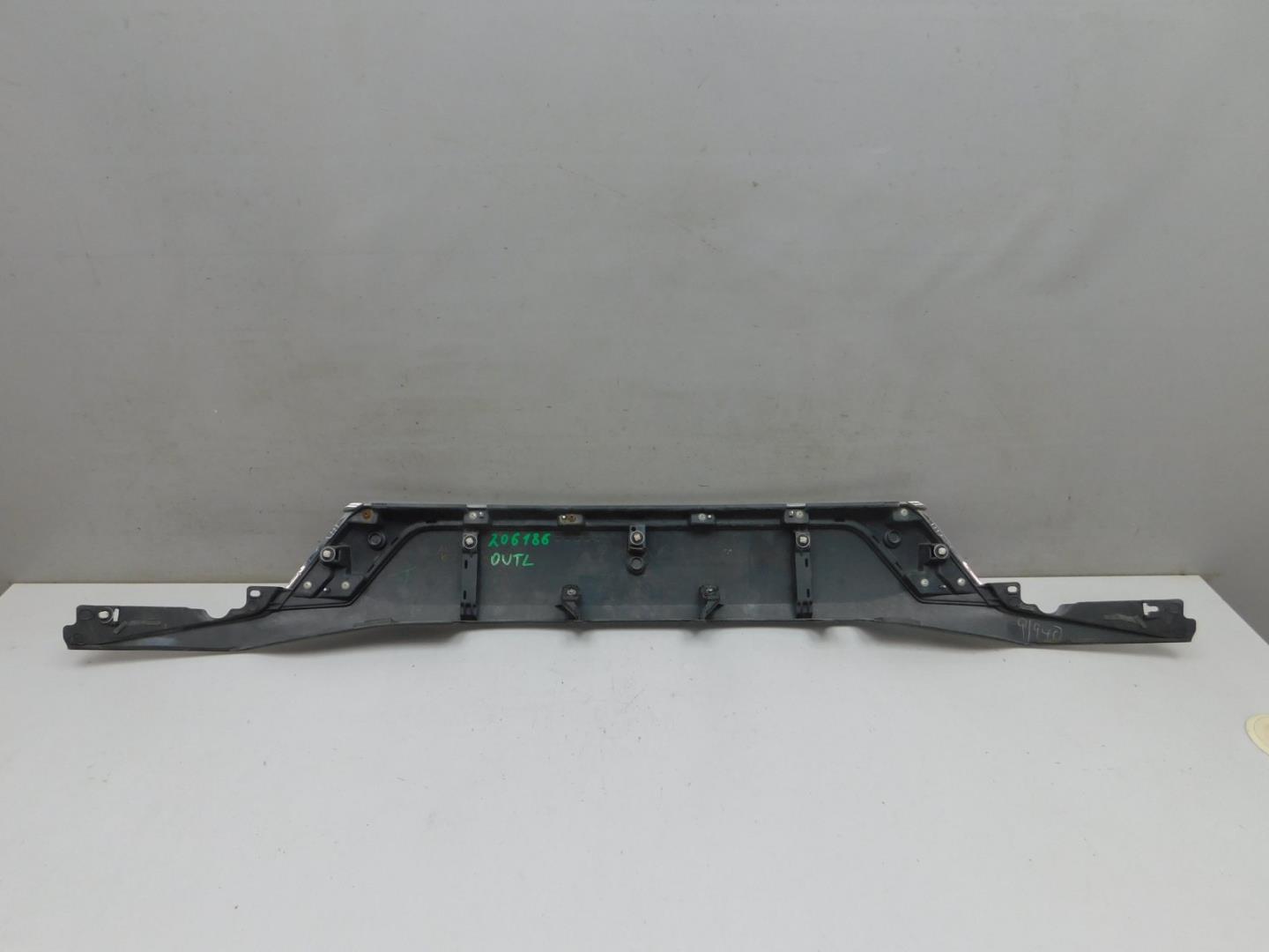 Накладка двери багажника