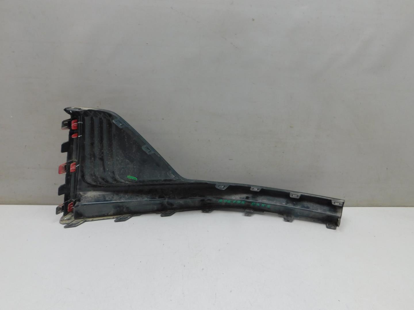 Накладка переднего бампера