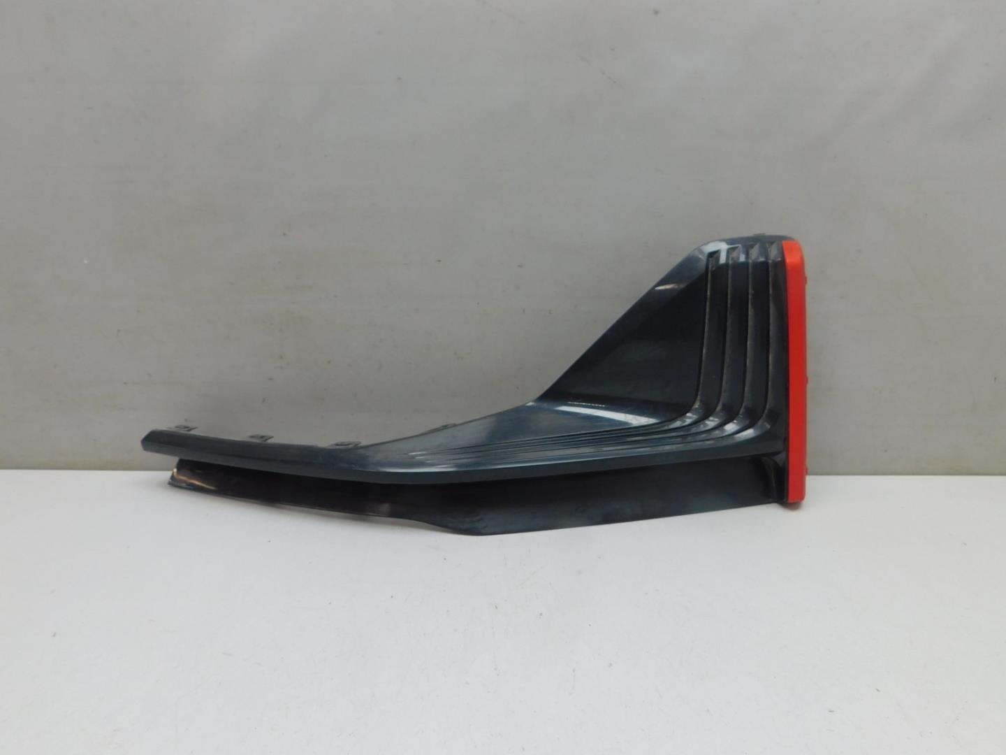 Накладка переднего бампера