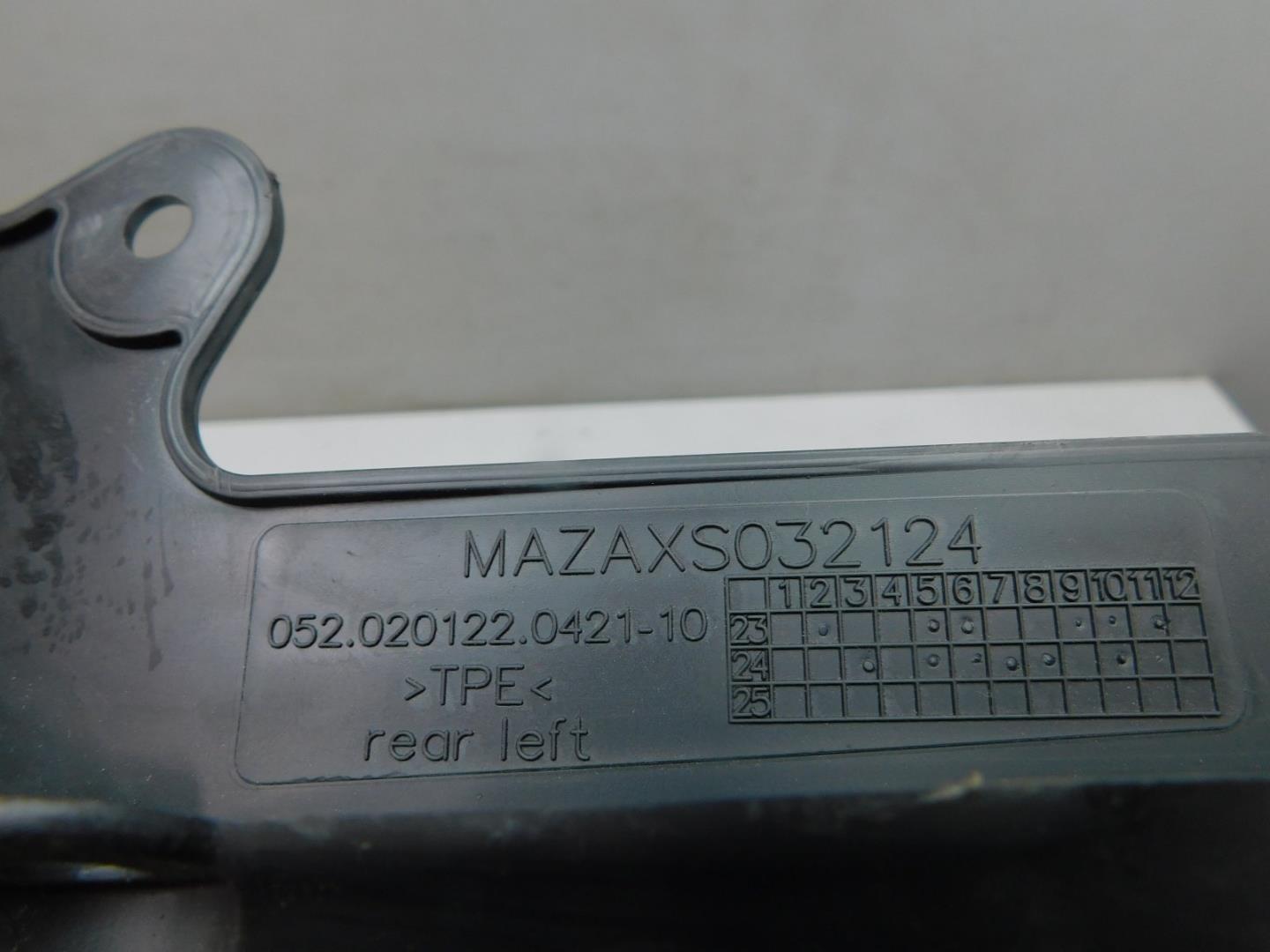 Брызговик задний левый