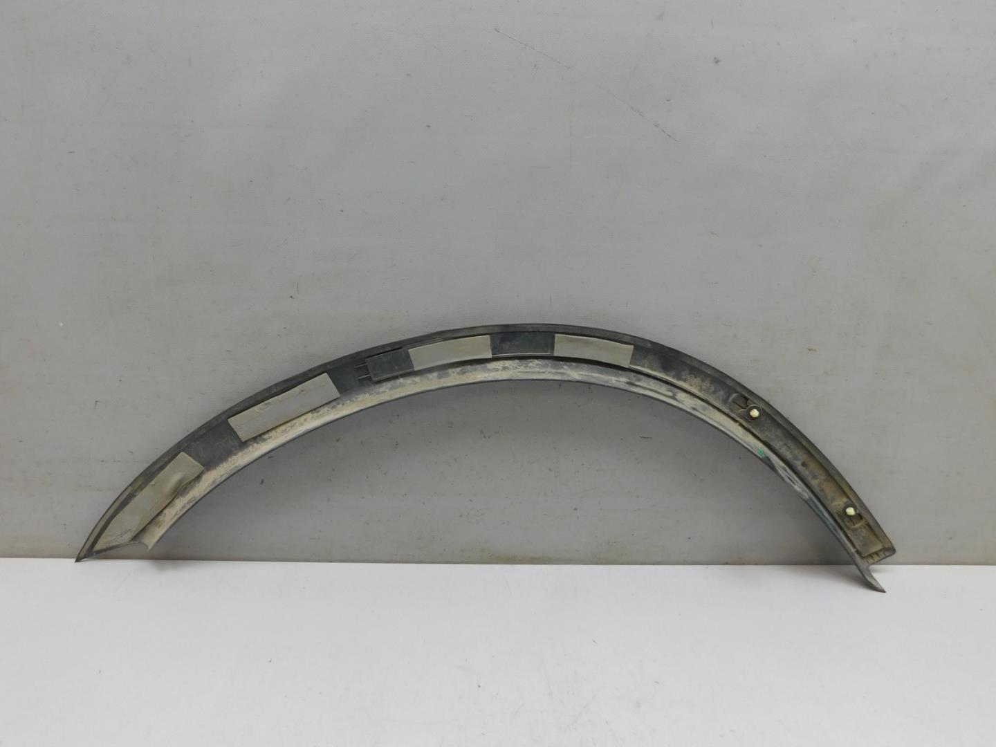 Накладка заднего крыла левого