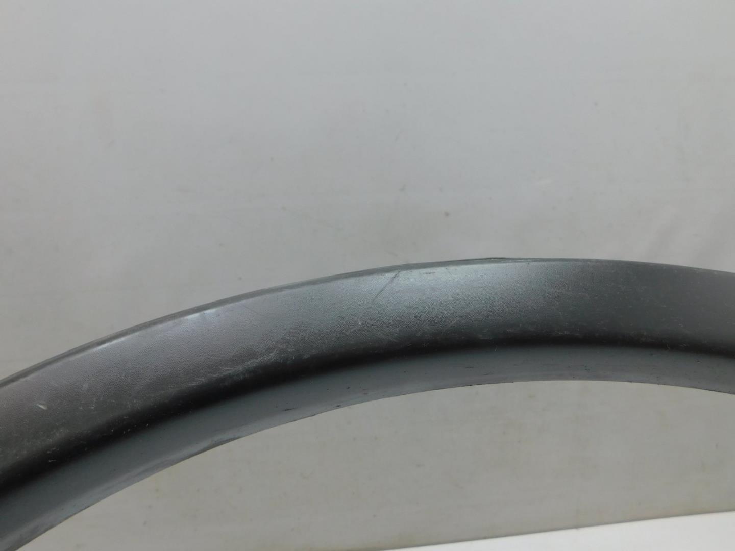 Накладка заднего крыла левого