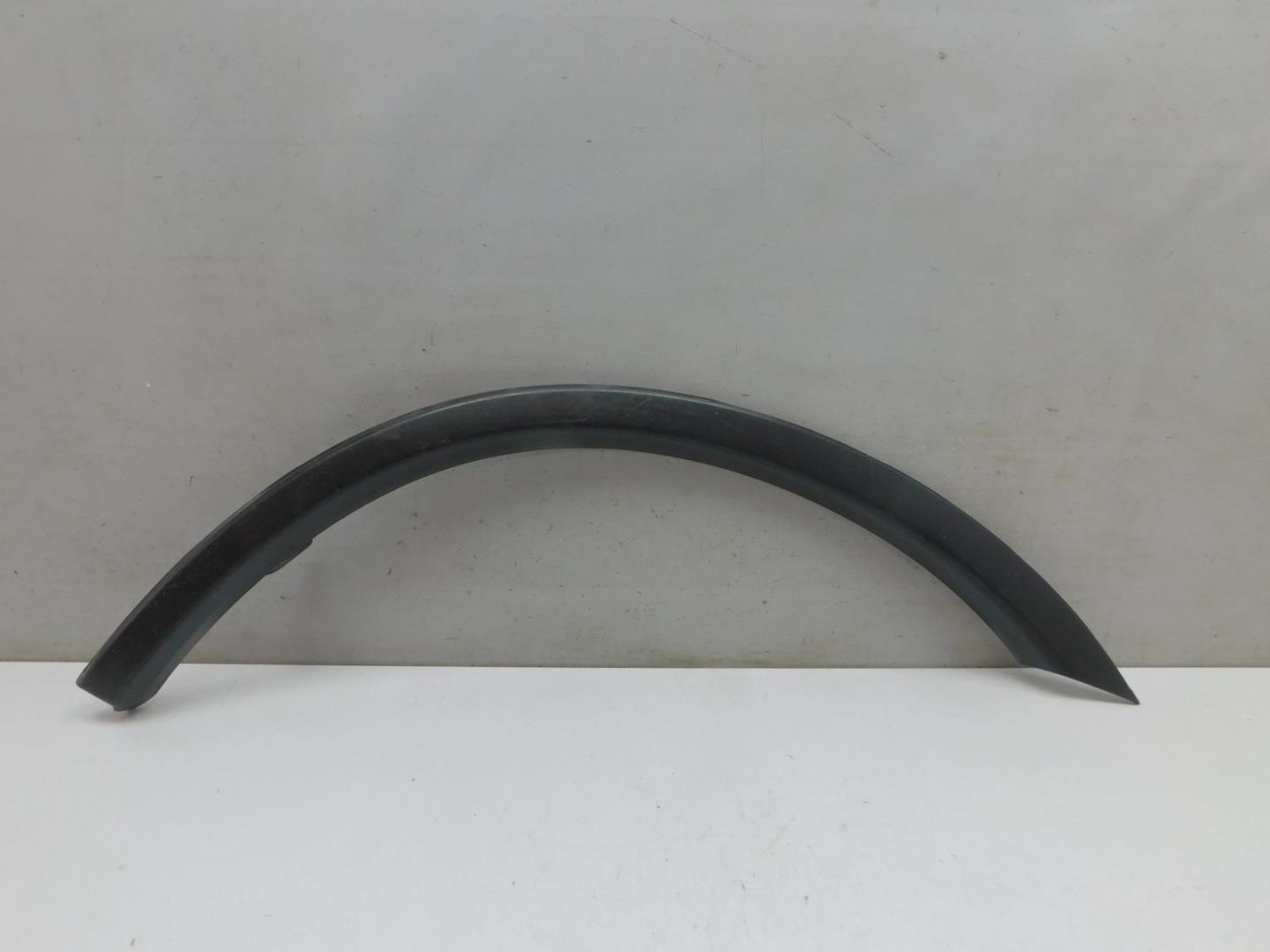 Накладка заднего крыла левого