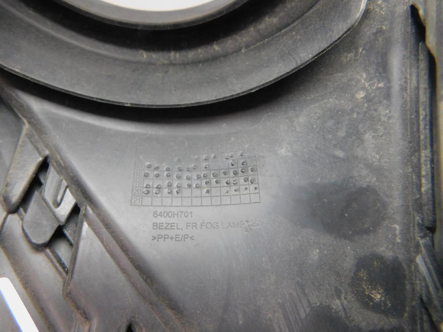 Решетка в бампер левая