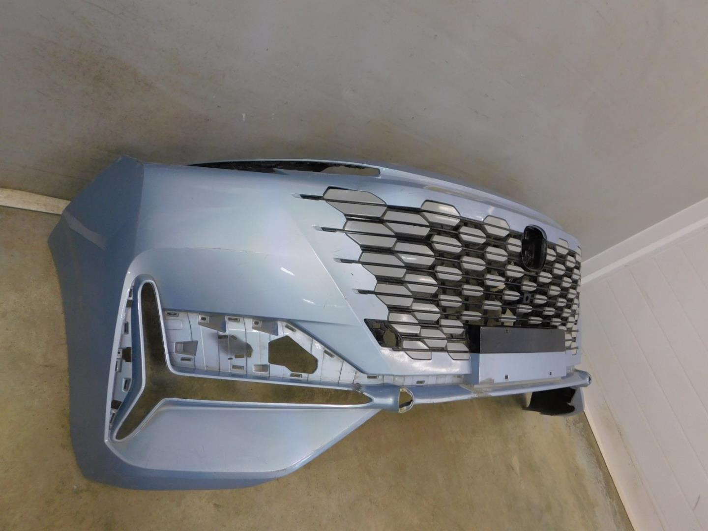 Бампер передний