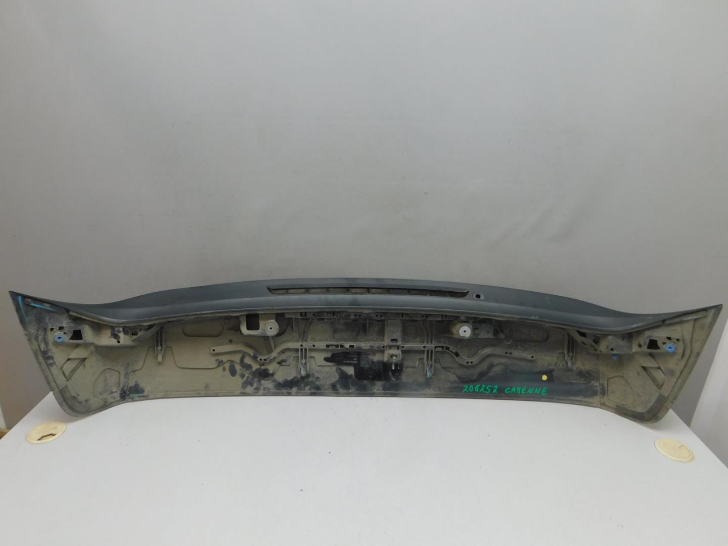 Спойлер (дефлектор) крышки багажника