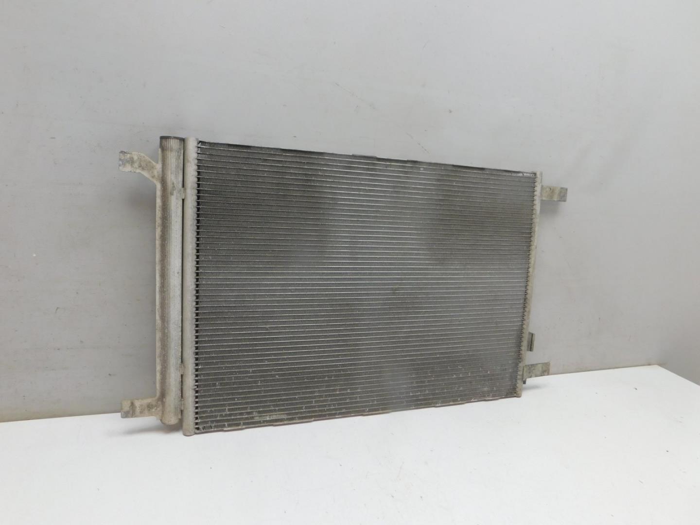 Радиатор кондиционера / конденсер