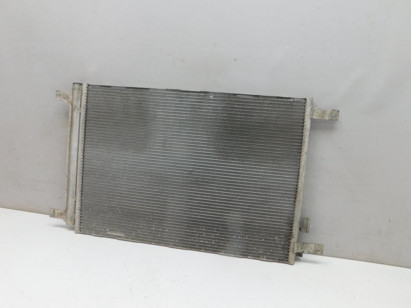 Радиатор кондиционера / конденсер