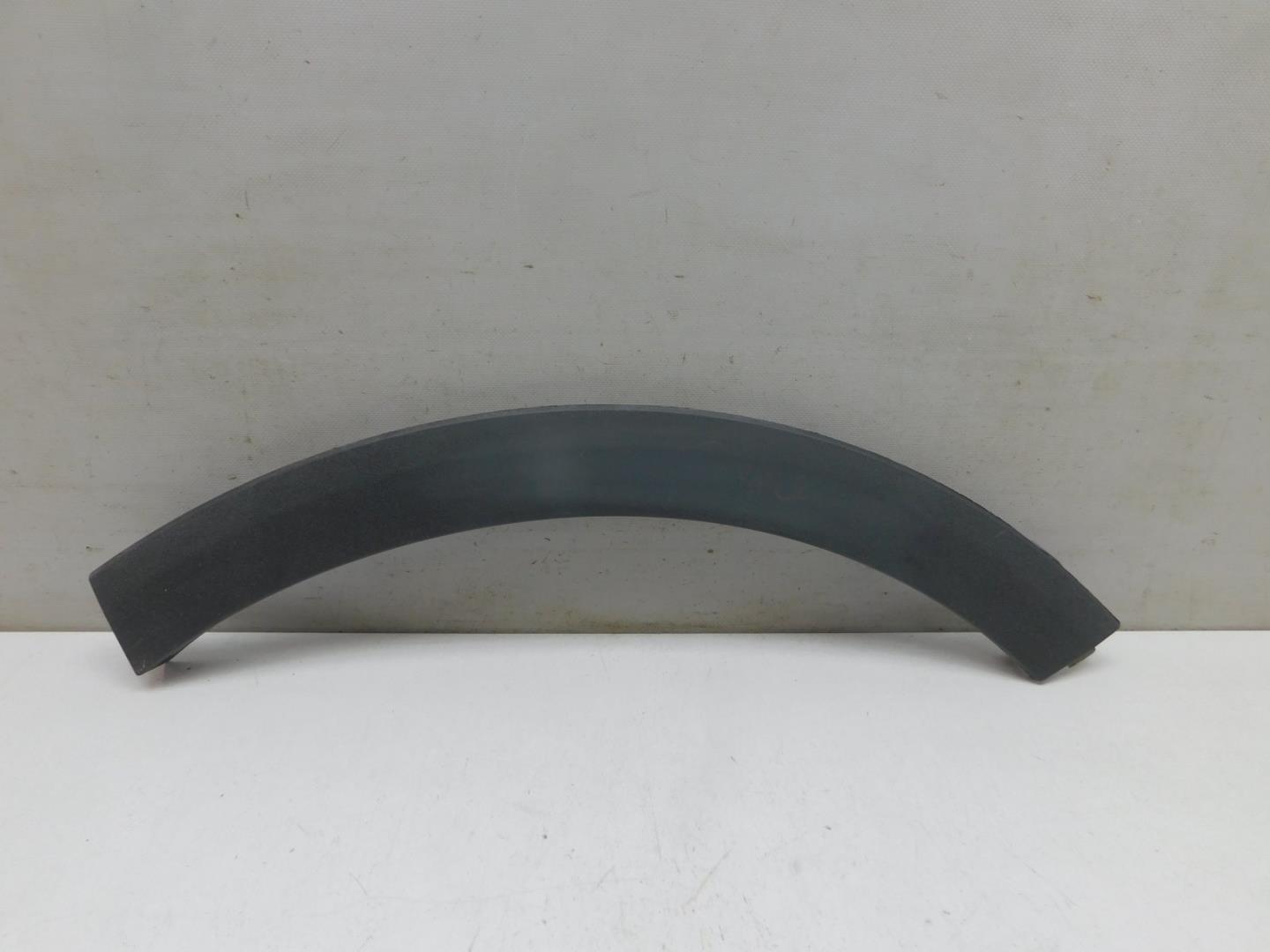 Накладка заднего крыла левого