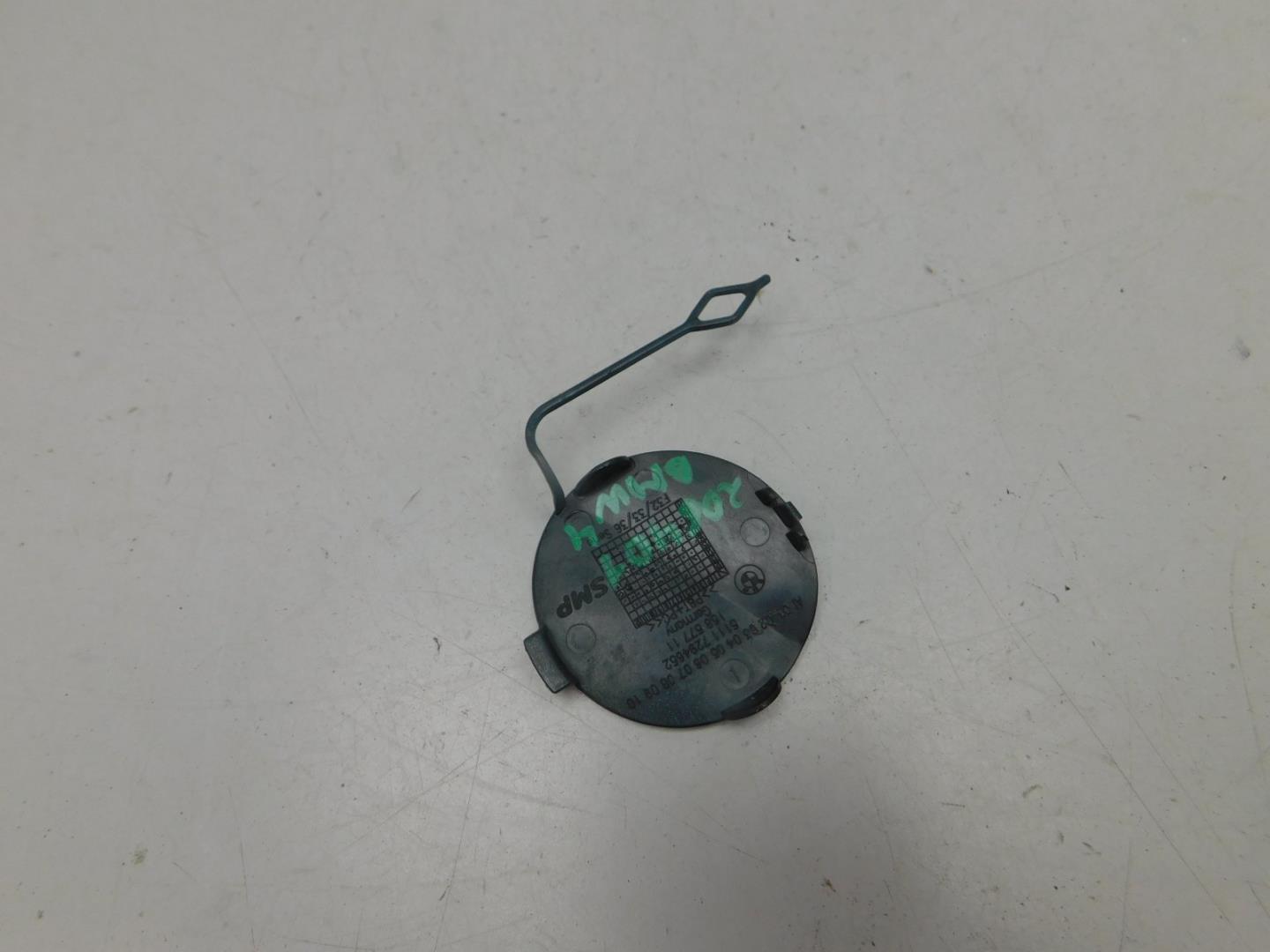 Заглушка буксировочного крюка