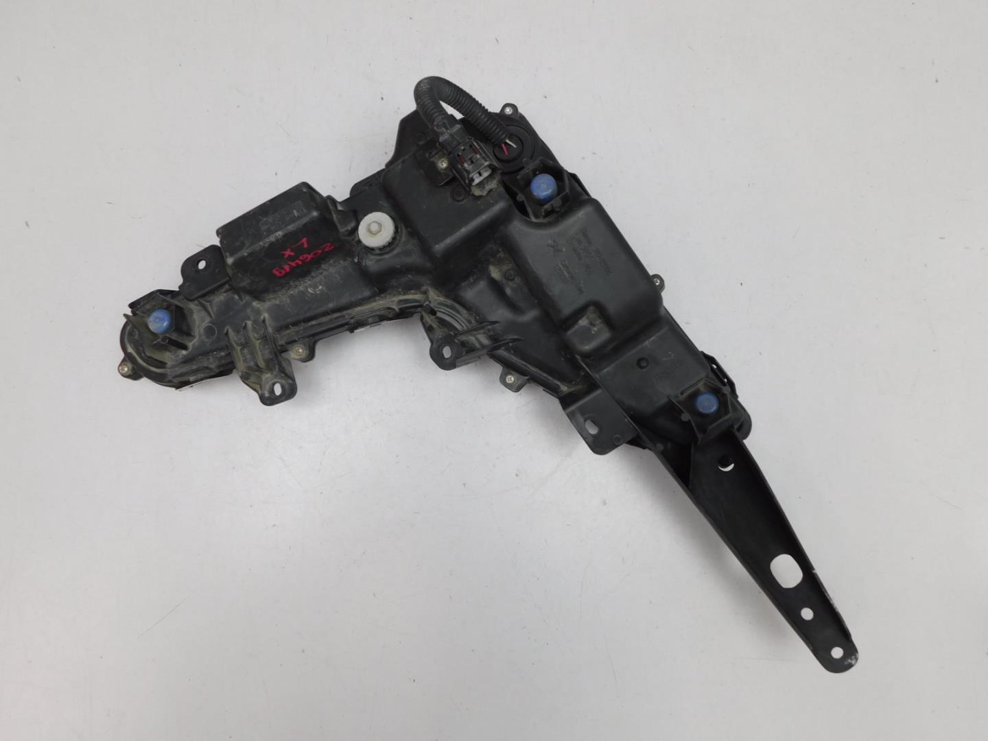 Фара противотуманная левая