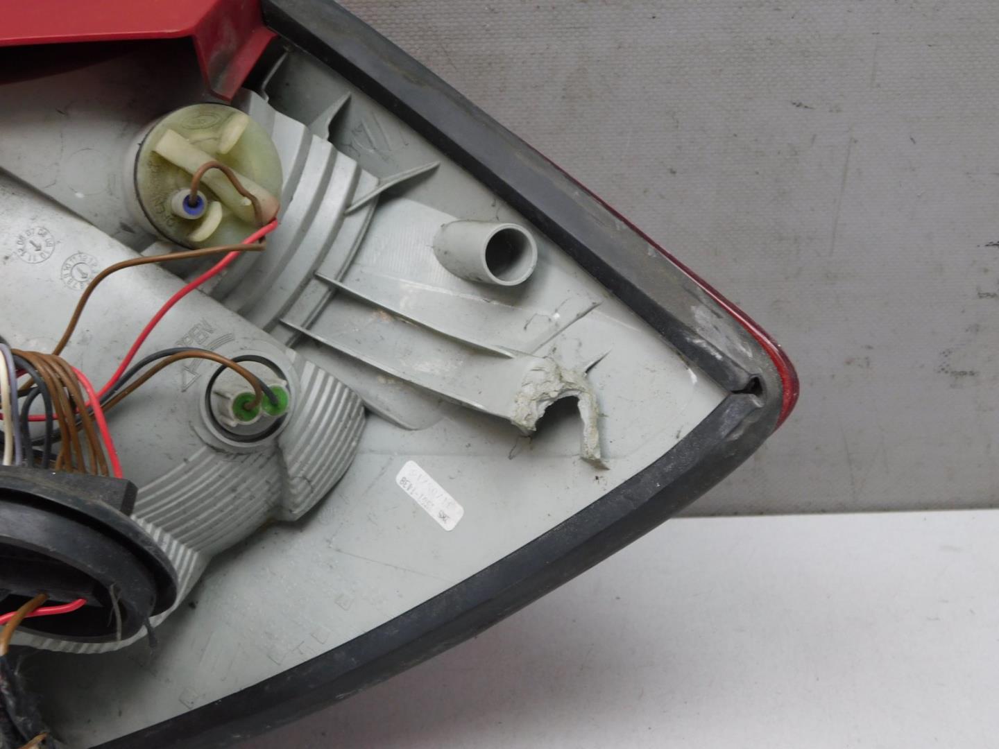 Фонарь задний левый