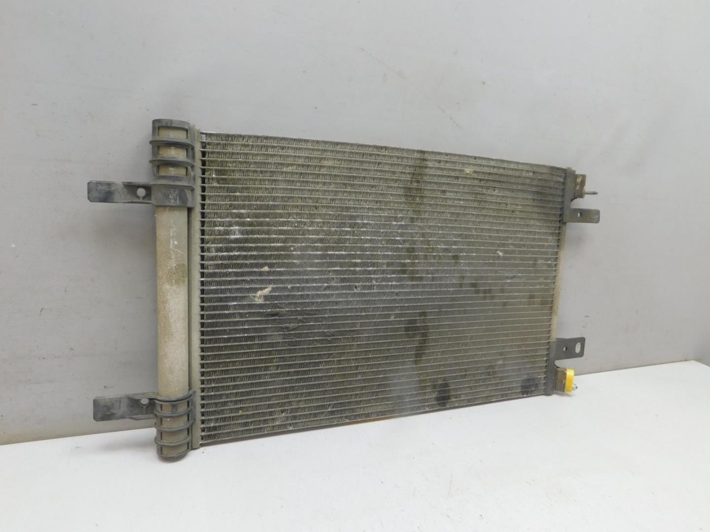 Радиатор кондиционера / конденсер