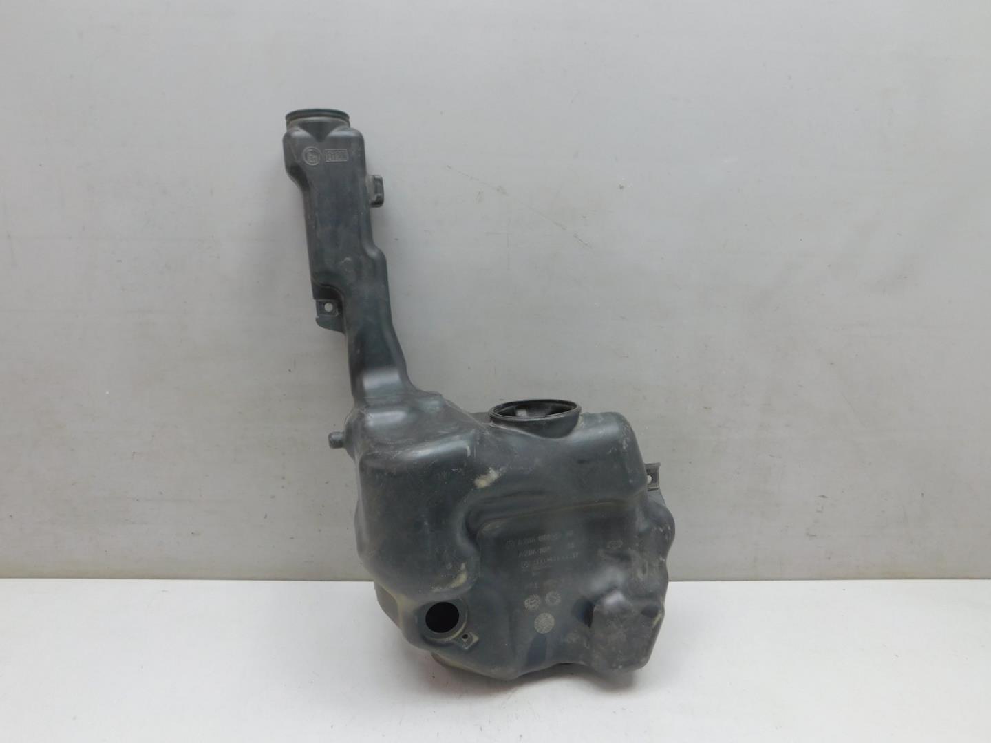 Бачок омывателя лобового стекла