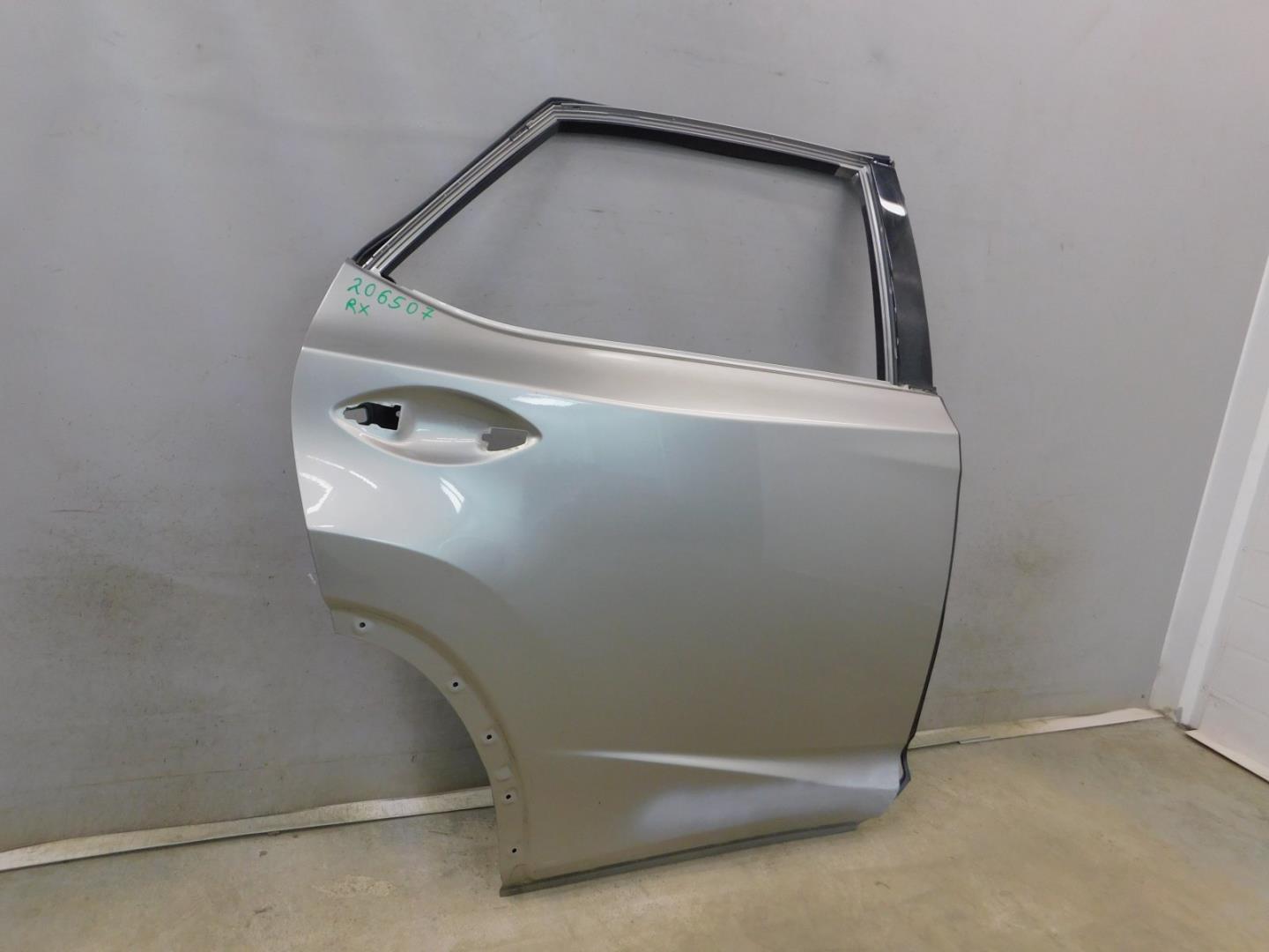 Дверь задняя правая