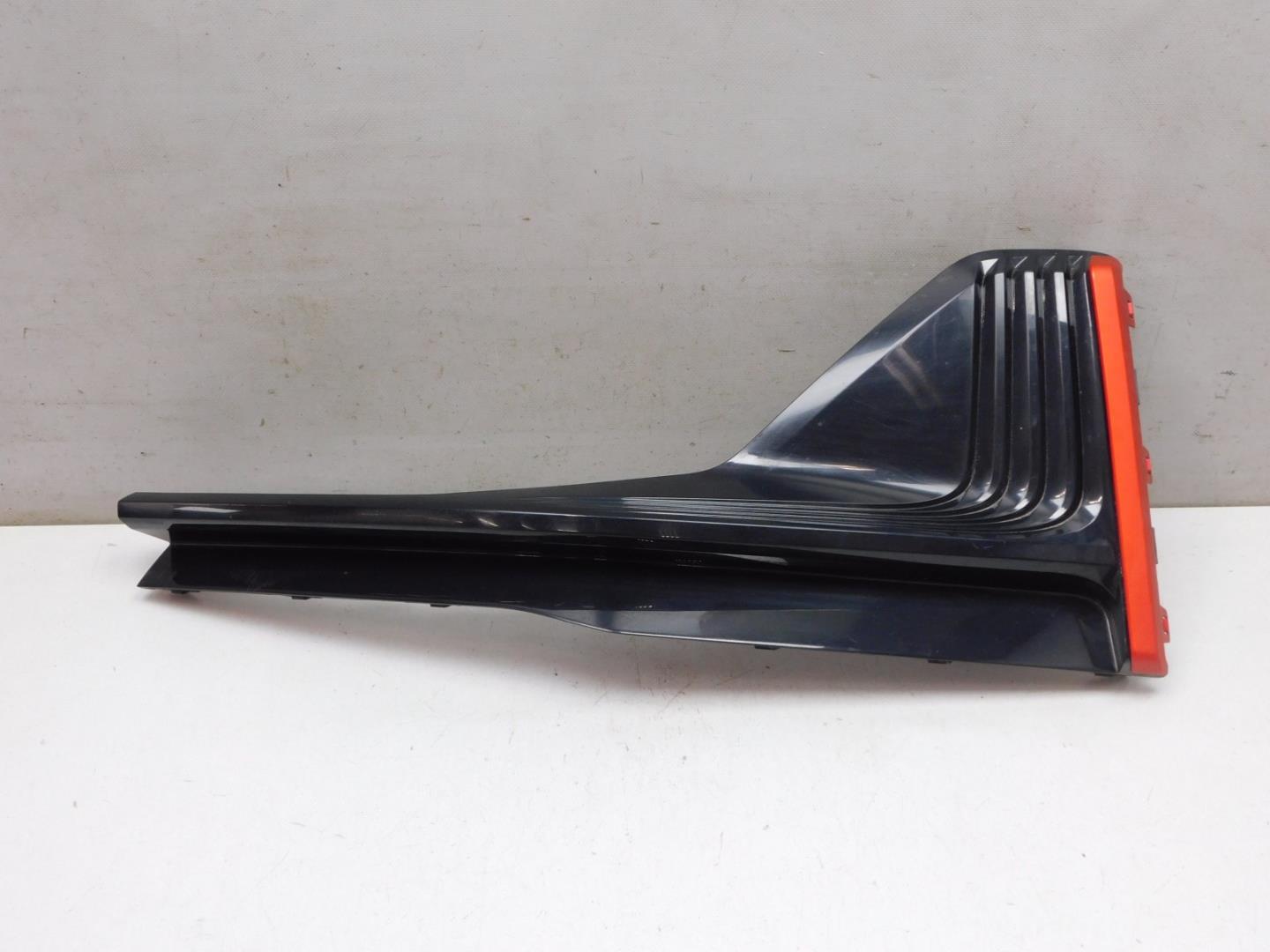 Накладка переднего бампера