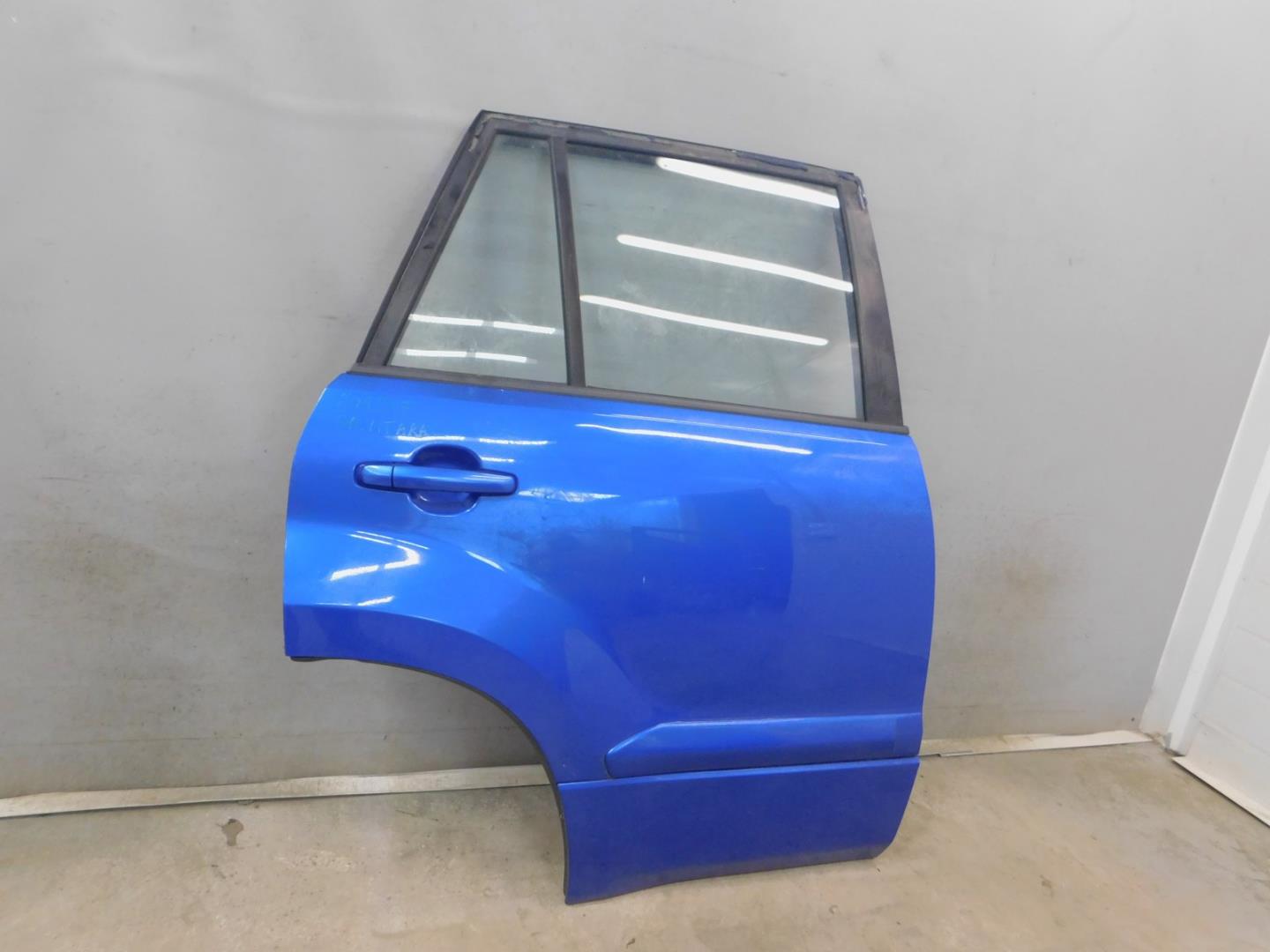 Дверь задняя правая