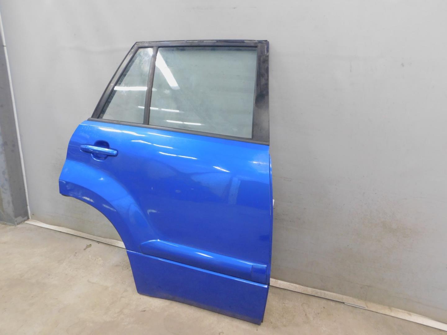 Дверь задняя правая