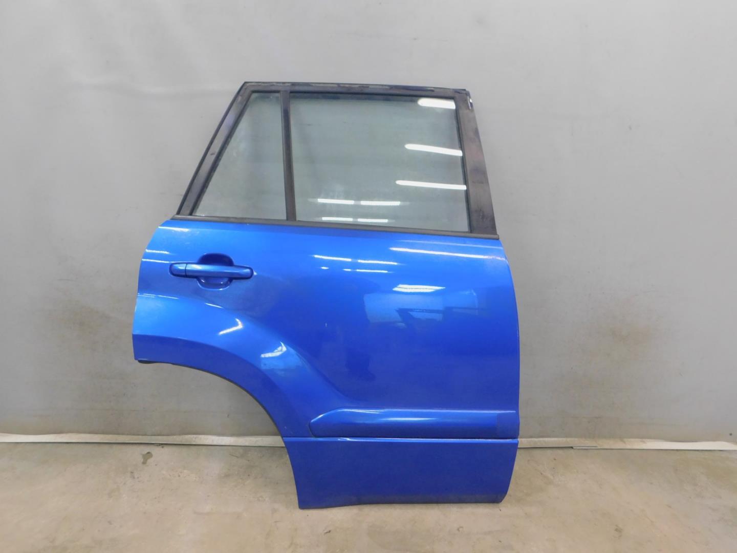 Дверь задняя правая