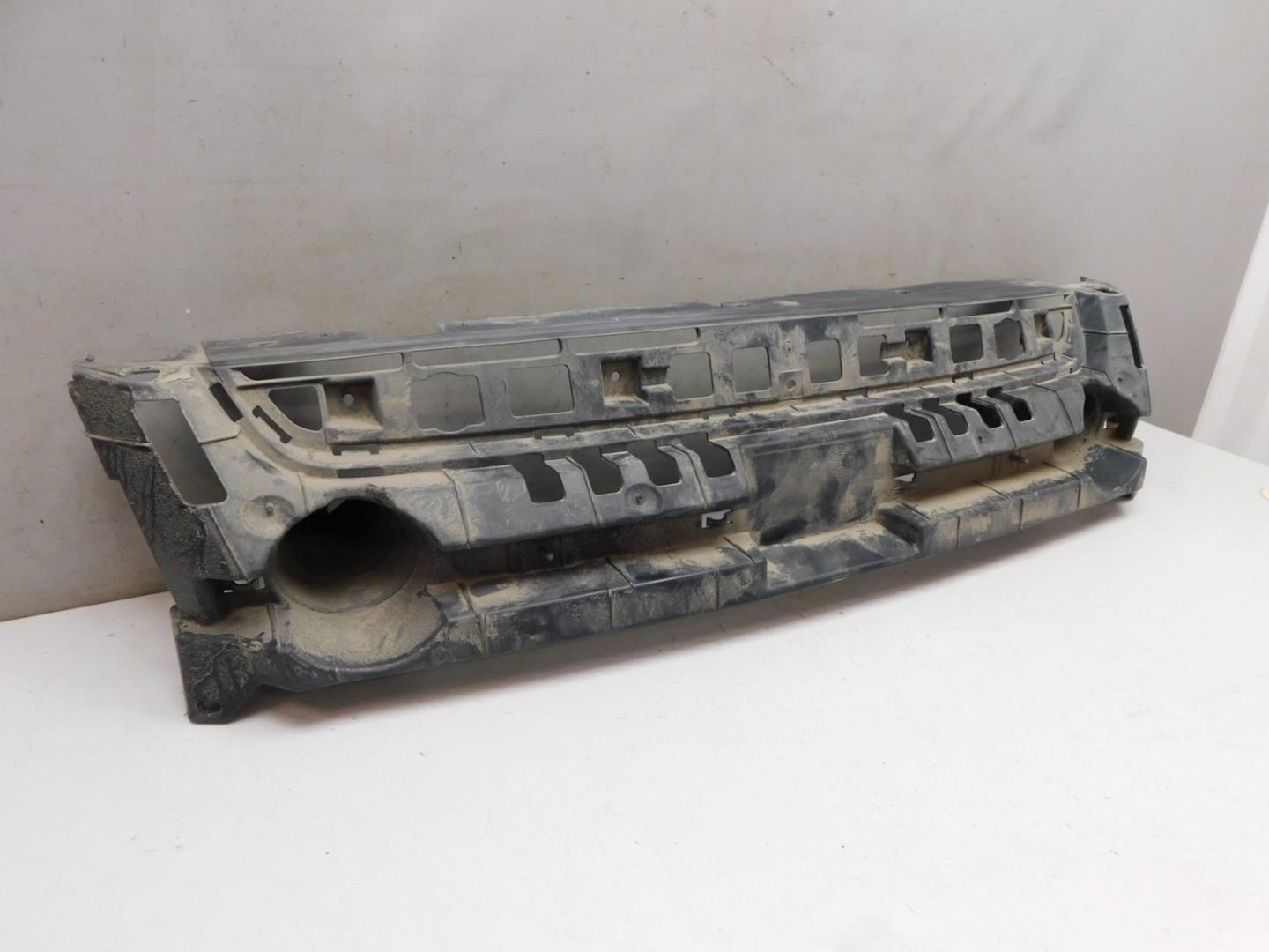 Усилитель переднего бампера