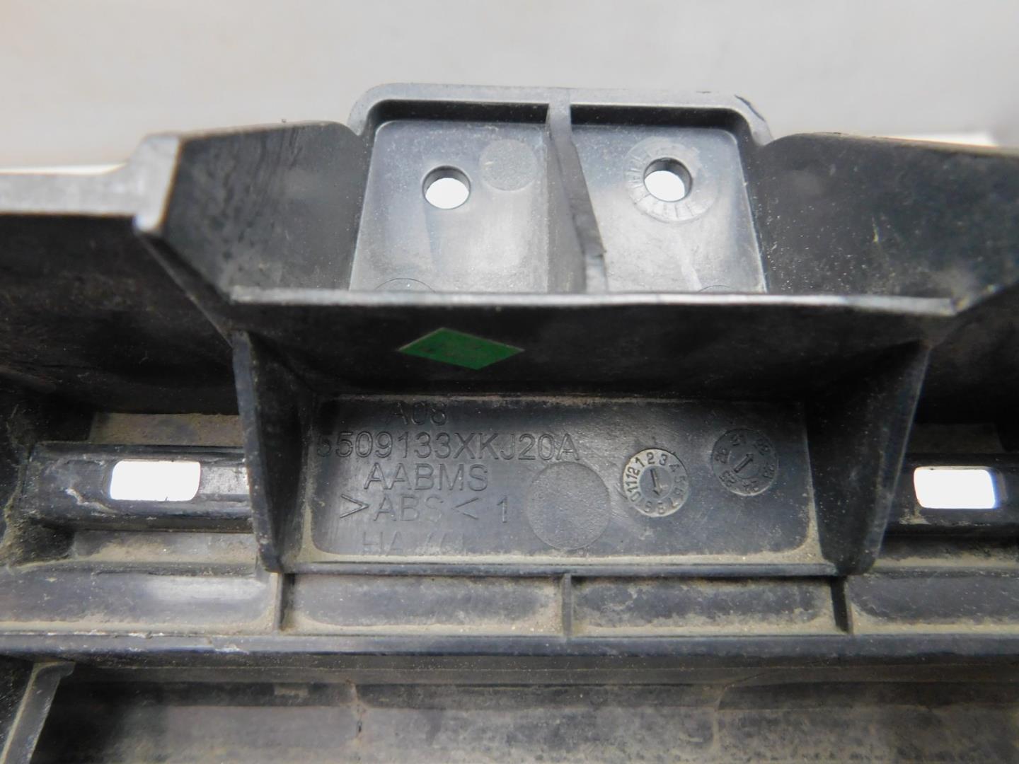 Накладка на решетку радиатора