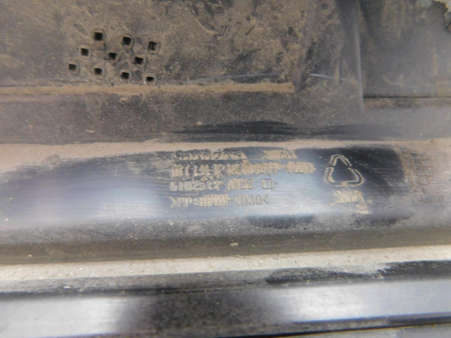 Накладка двери передней левой