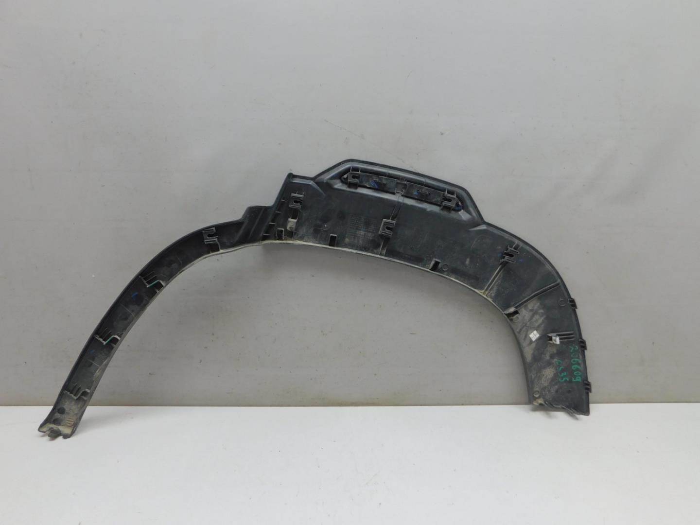 Накладка заднего крыла правого