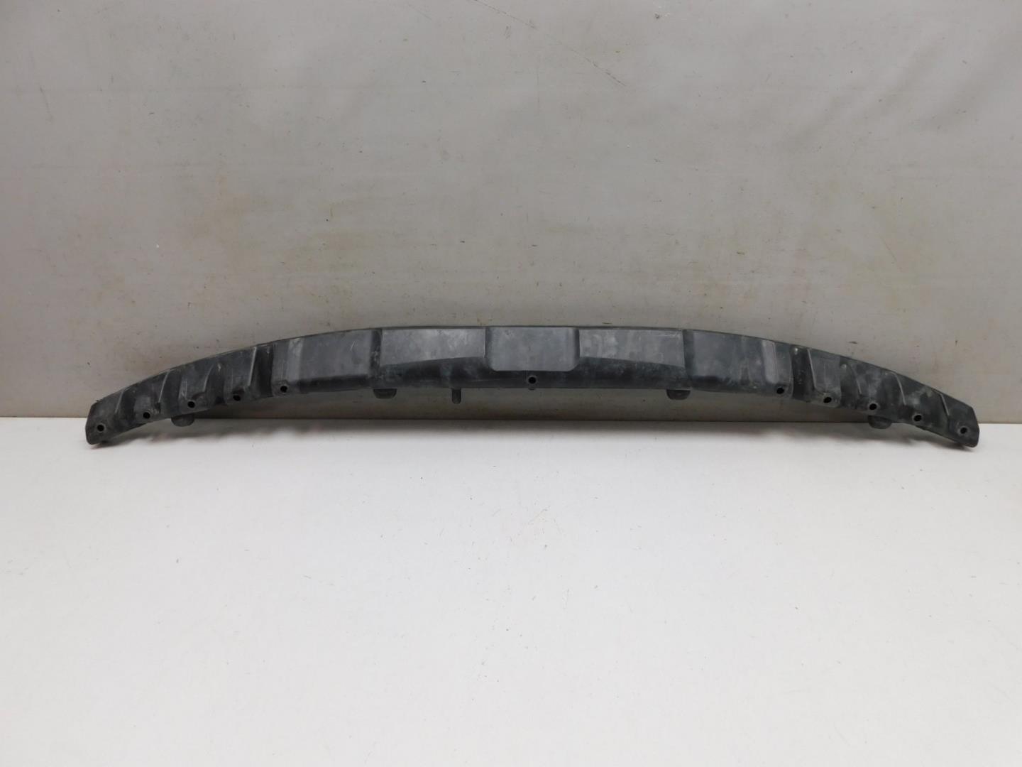 Усилитель переднего бампера