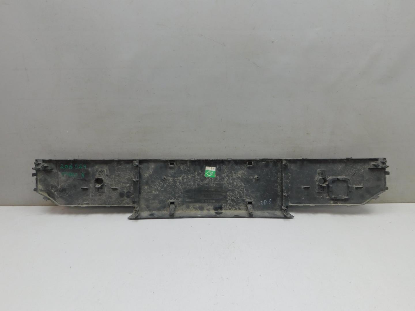 Накладка переднего бампера