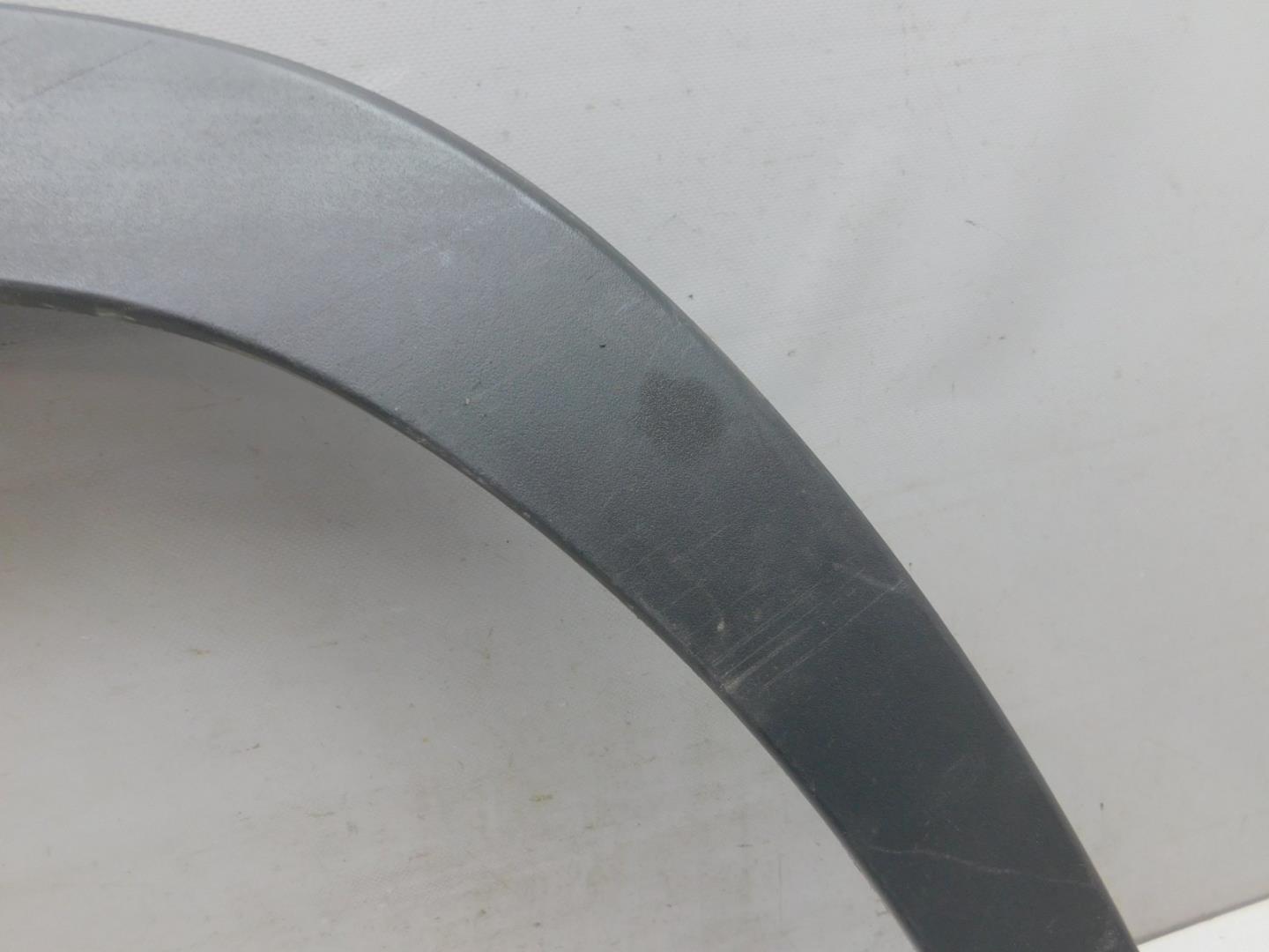 Накладка переднего крыла левого