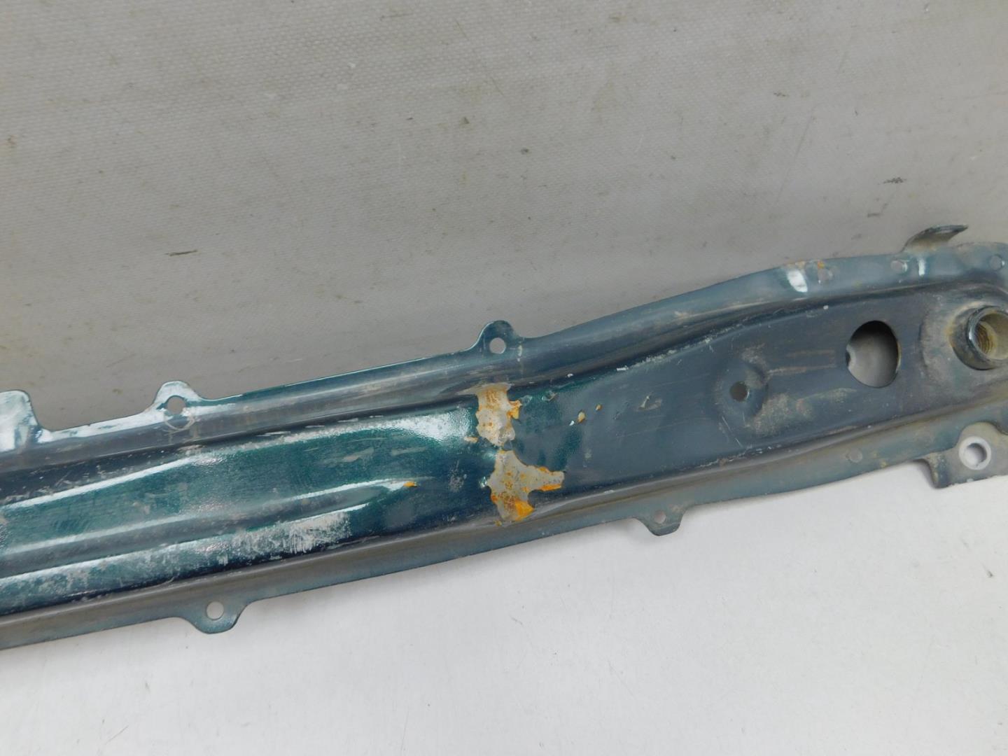 Усилитель заднего бампера