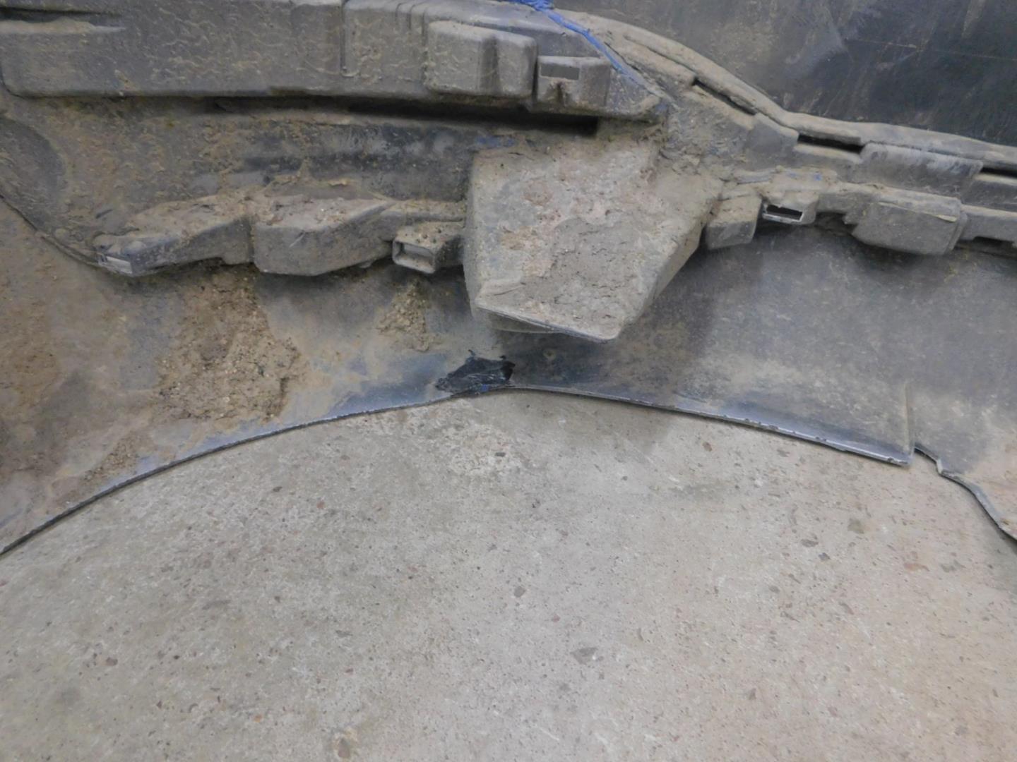 Бампер задний