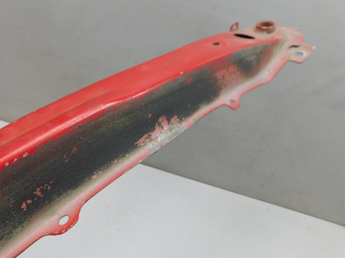 Усилитель заднего бампера