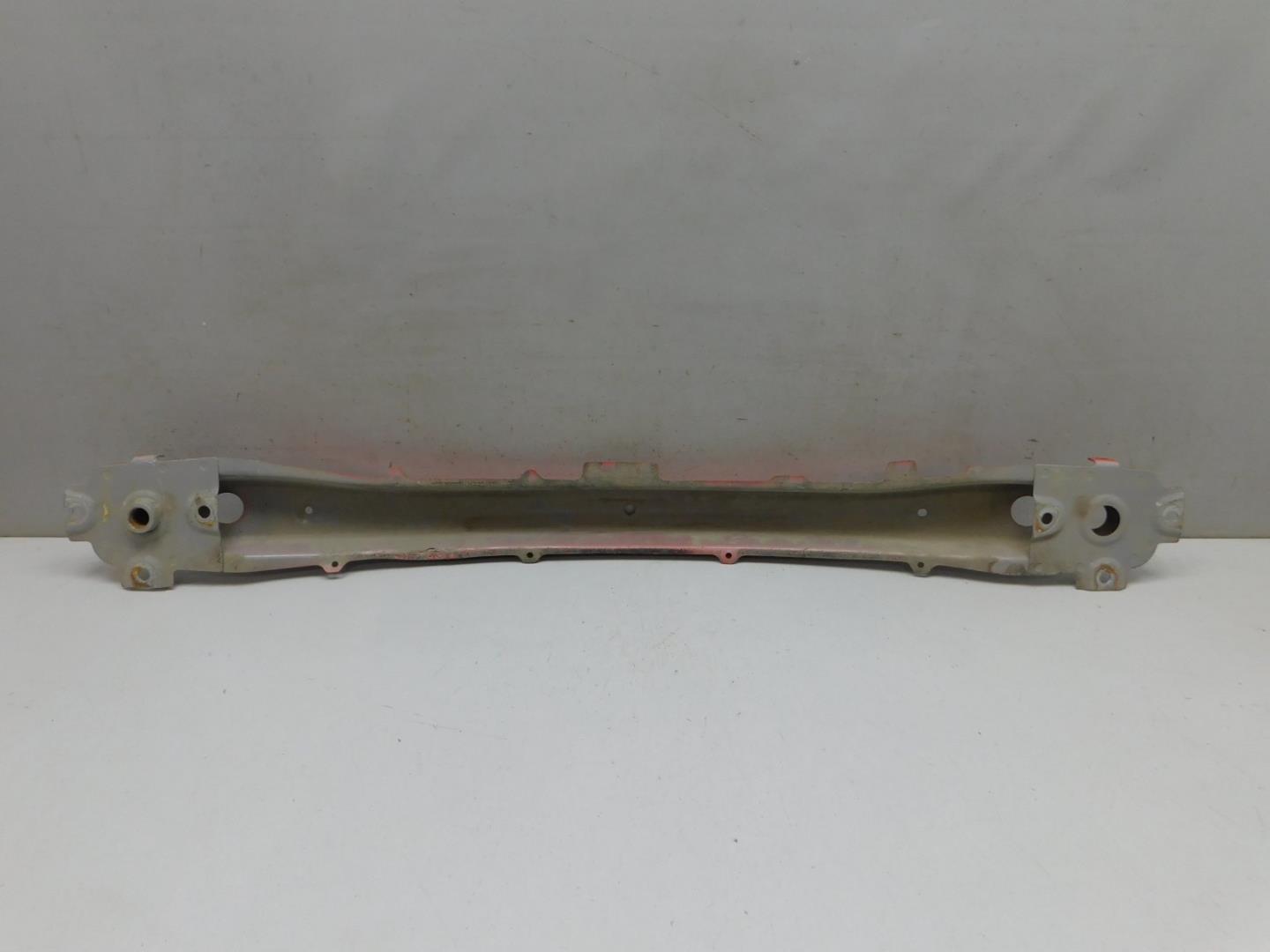 Усилитель заднего бампера