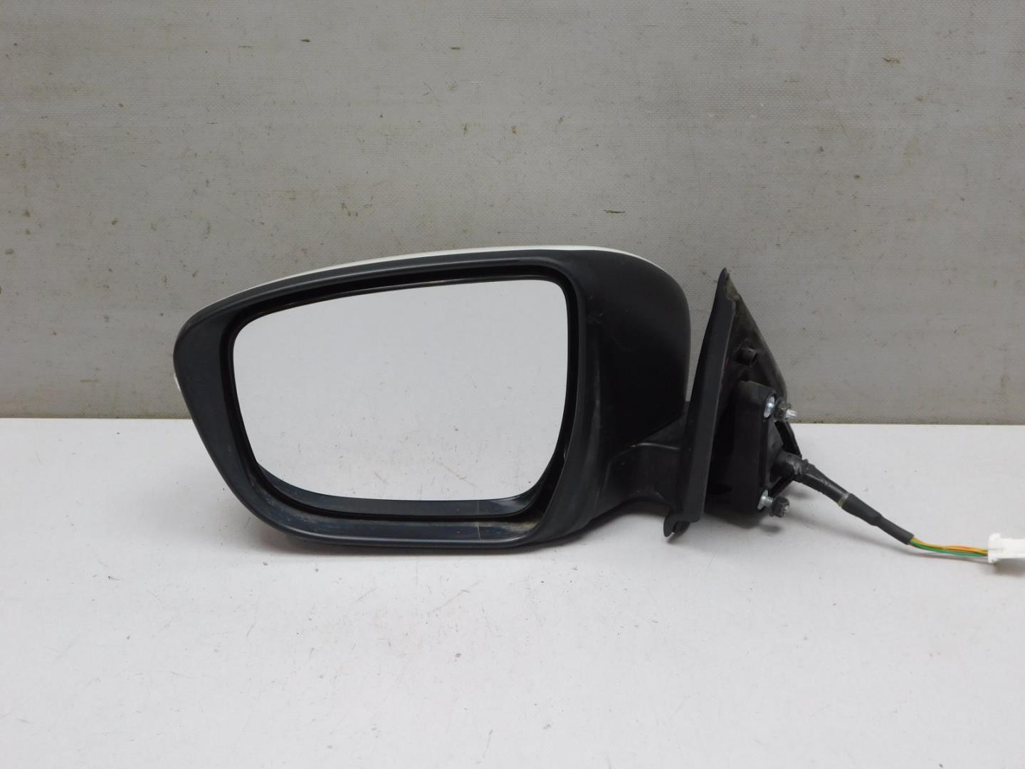 Зеркало левое электрическое