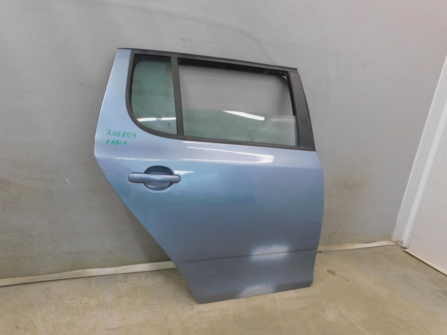 Дверь задняя правая