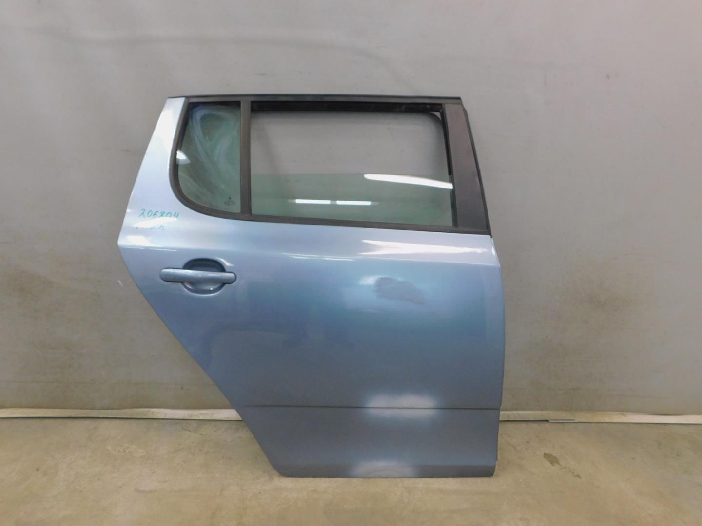 Дверь задняя правая