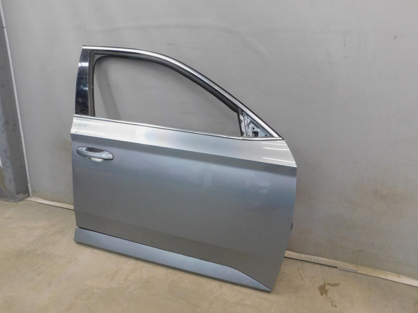 Дверь передняя правая