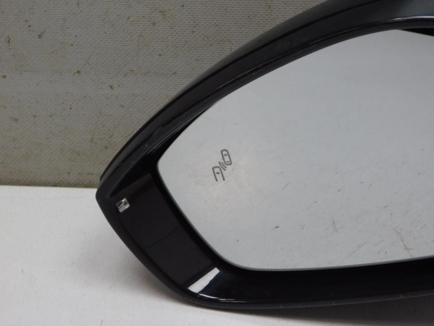 Зеркало левое электрическое