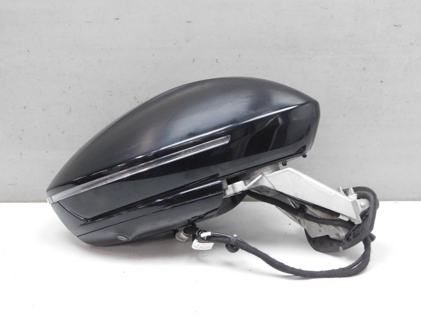 Зеркало правое электрическое