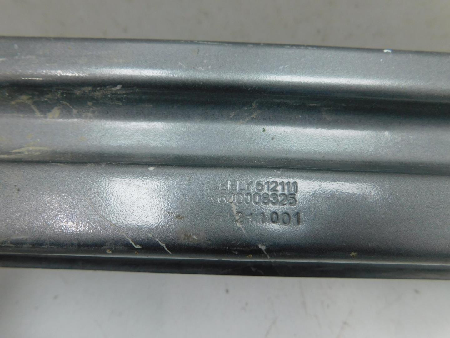 Усилитель заднего бампера