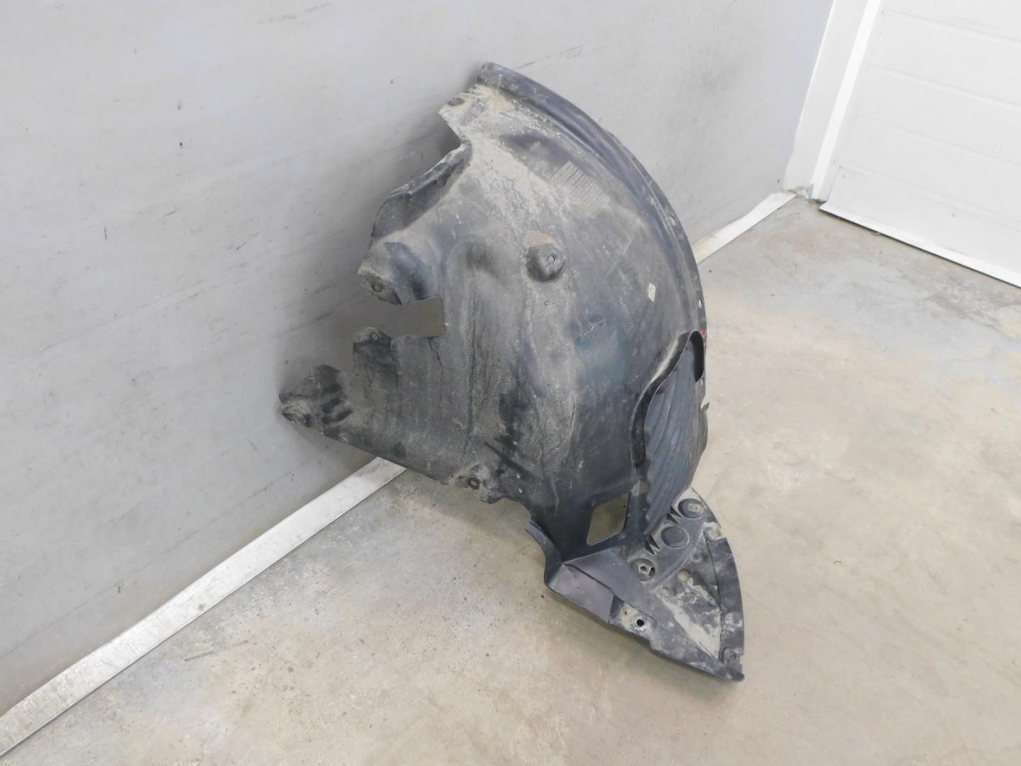 Локер передний левый