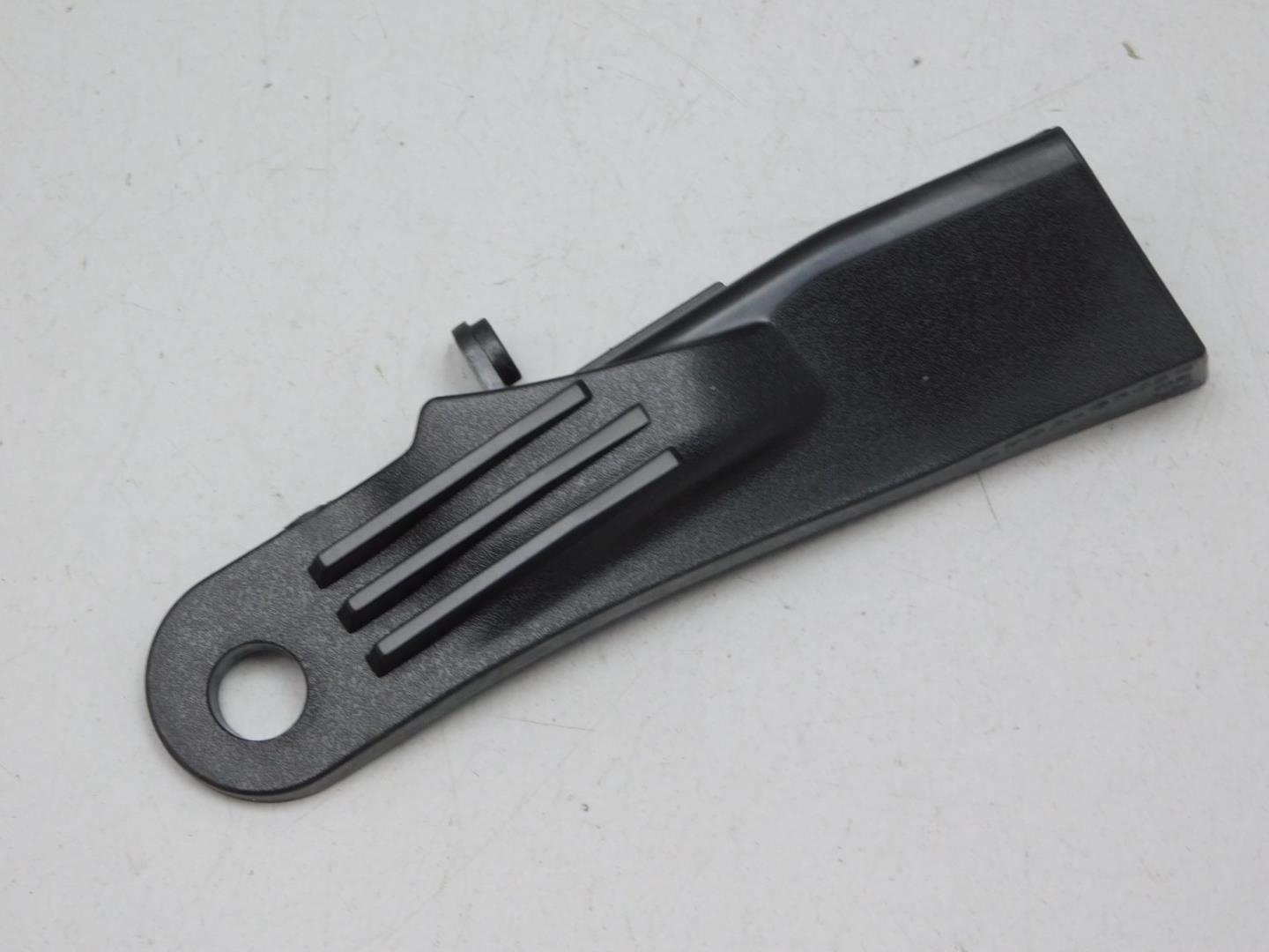 Крепеж фары