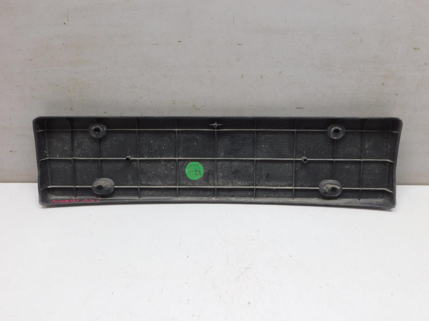 Накладка переднего бампера