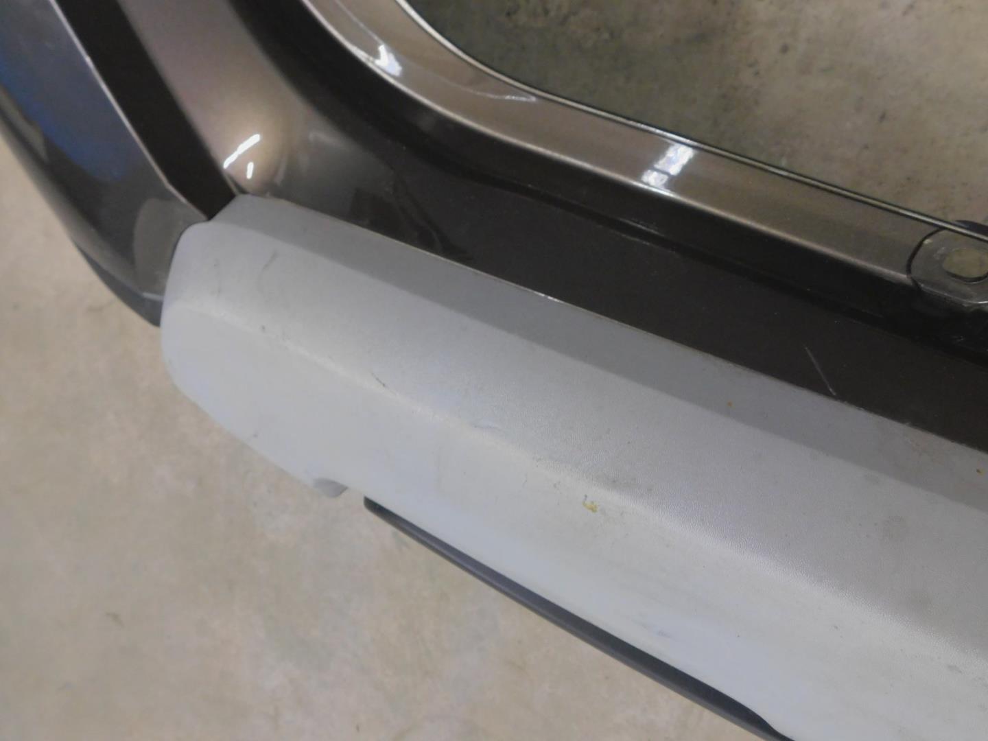 Бампер задний