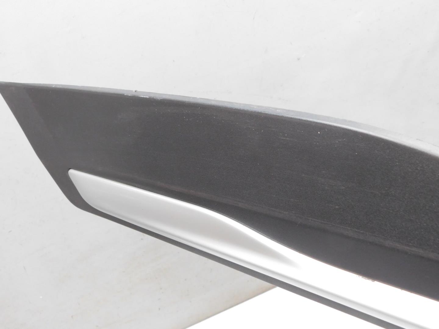 Накладка двери задней правой