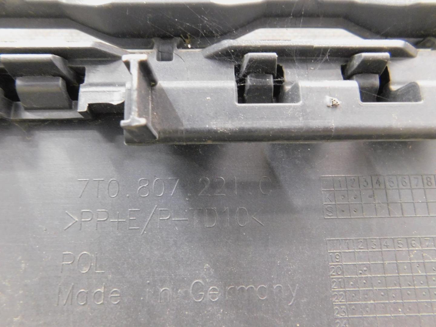 Бампер передний