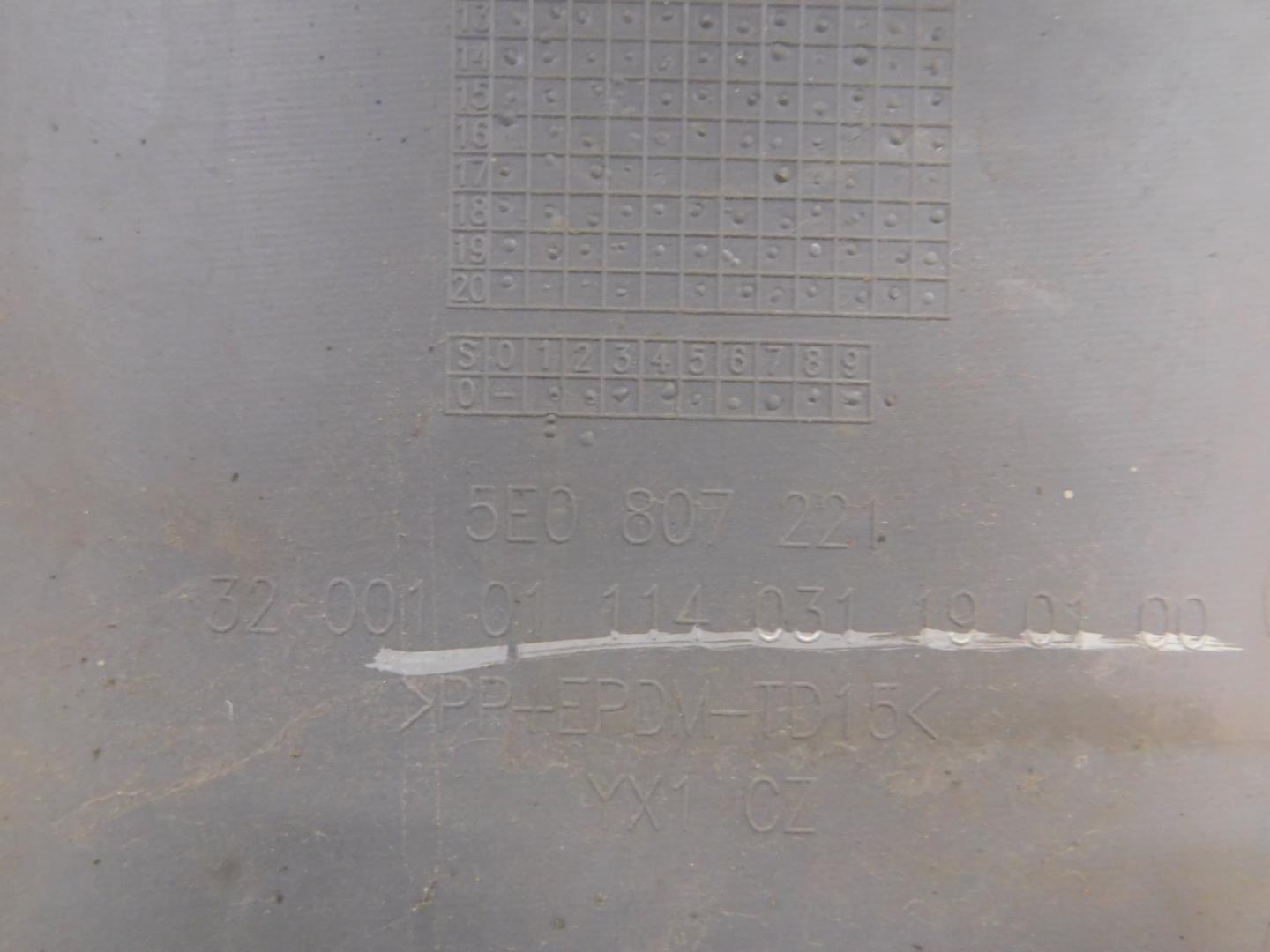 Бампер передний