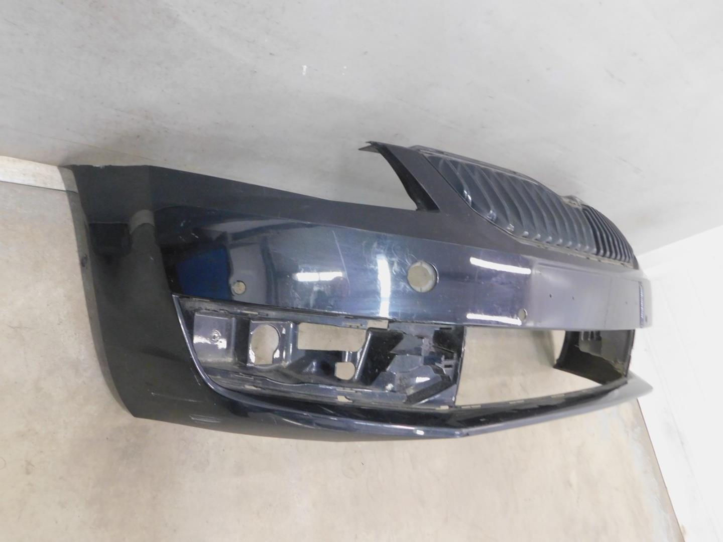 Бампер передний