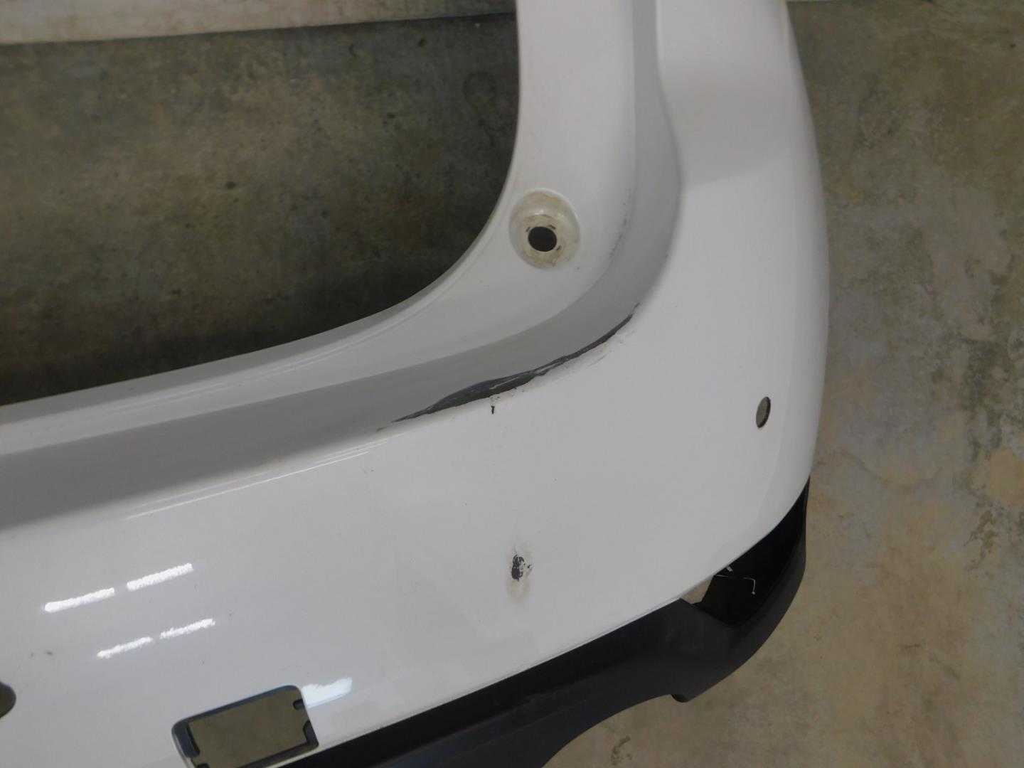 Бампер задний